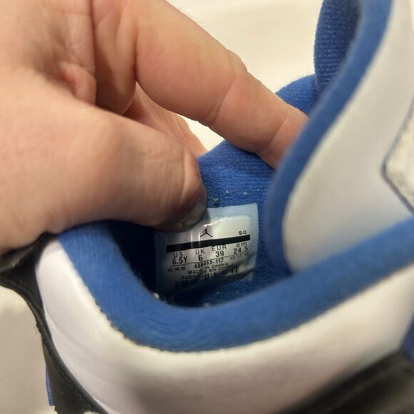 Nike Air Jordan 4 Retro GS “Motorsports” 2024 - Picture 8 of 8